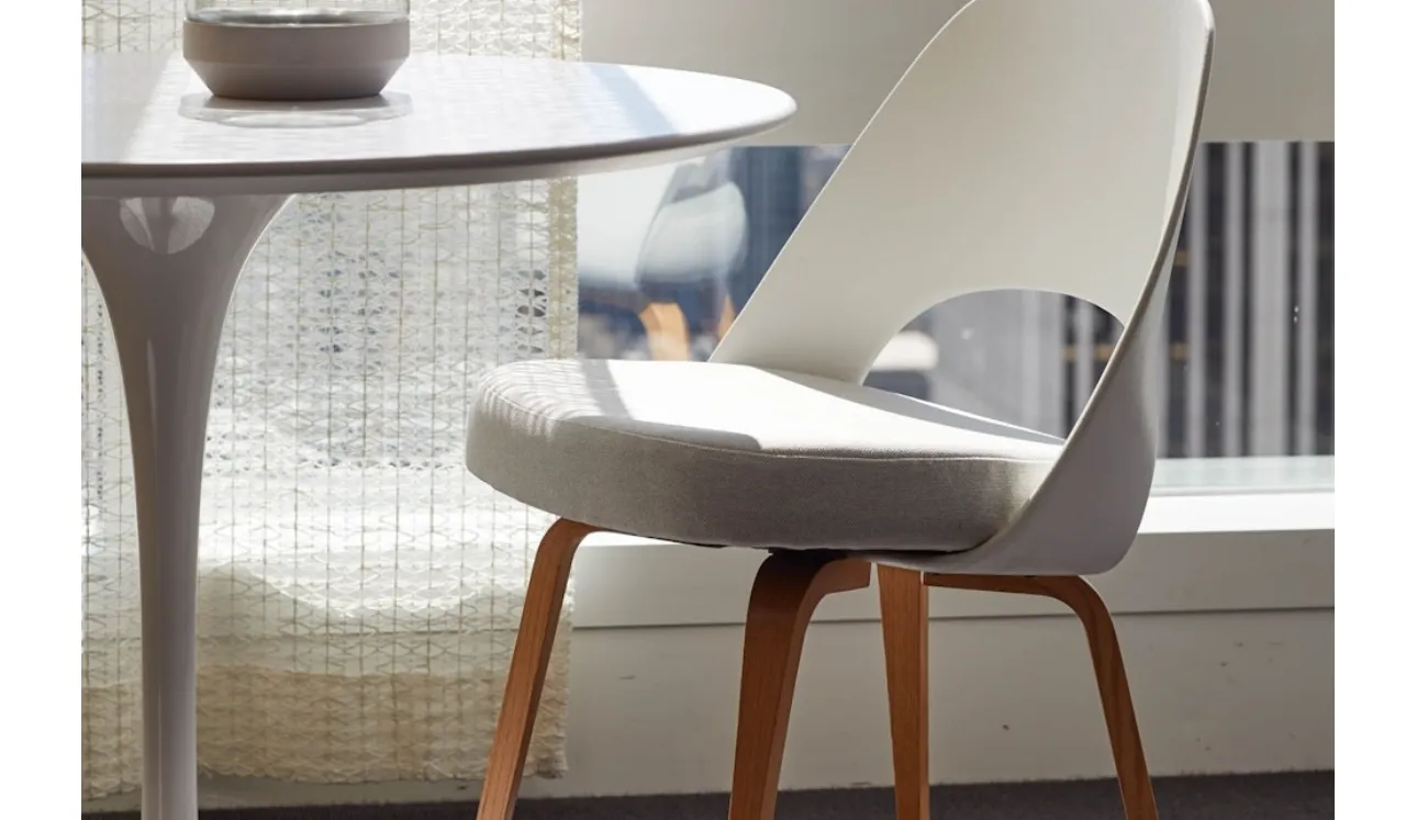 Sedia Saarinen Executive Chair Plastic di Knoll