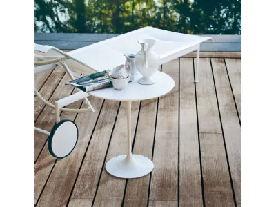 Tavolino da giardino Saarinen Low Table di Knoll